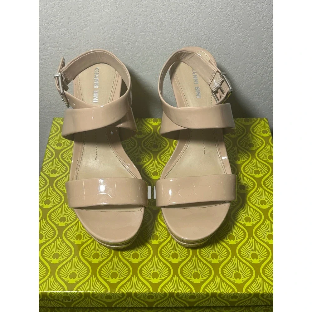 Gianni Bini Beige Patent Leather Cork Wedge‎ Platform Heels Women's Size 8.5